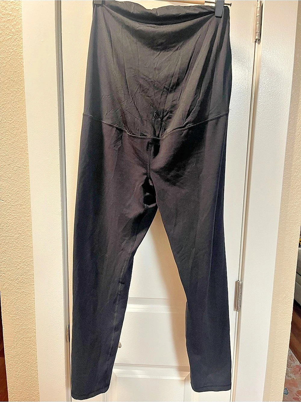 Isabel by Ingrid & Isabel Crossover Maternity Leggings Black Leggings